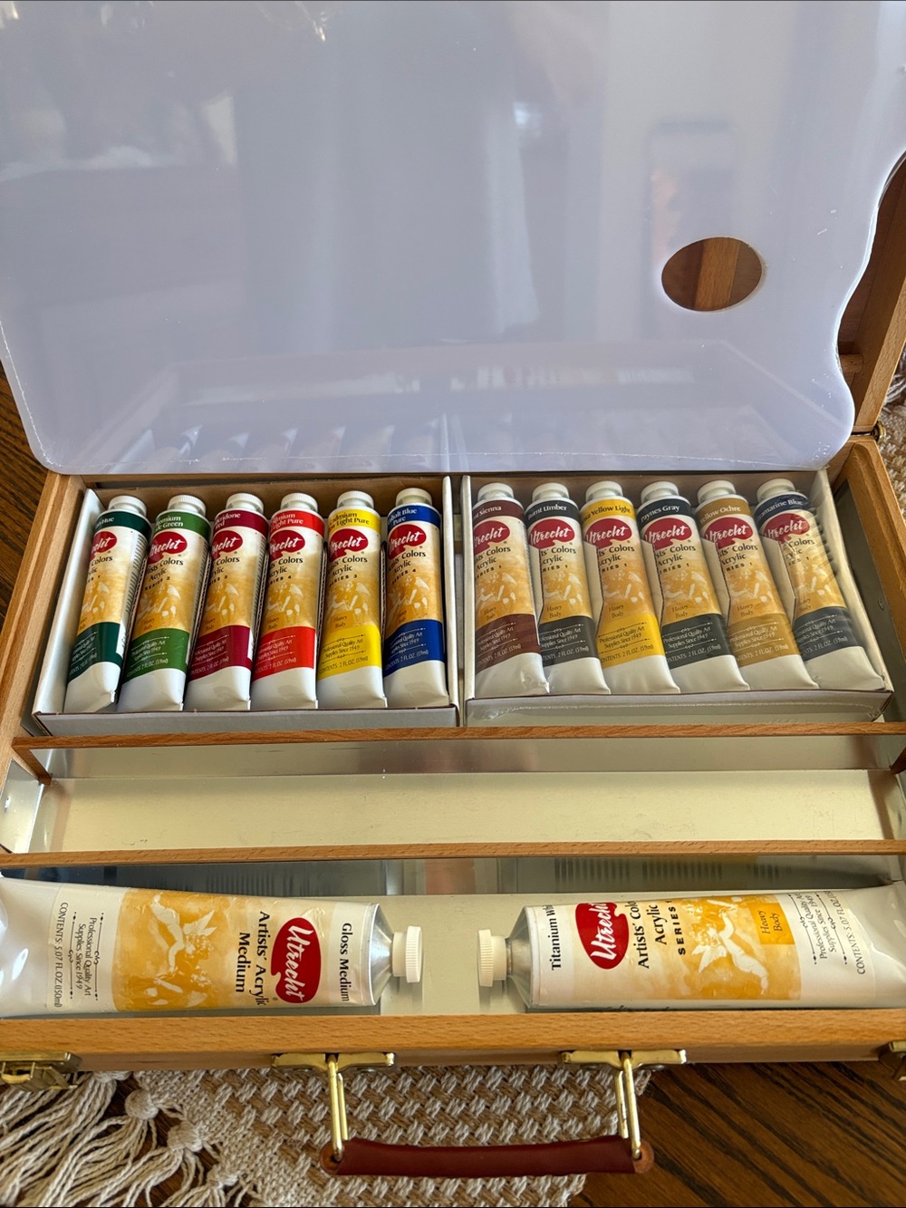 NEW!! UTRECHT wooden acrylic paint box with 12 acrylic paints and brushes - Picture 3 of 12